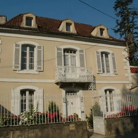 Charmante Maison Xixe Siecle Bord De Vezere - Fr-1-824-6 * لو بوج