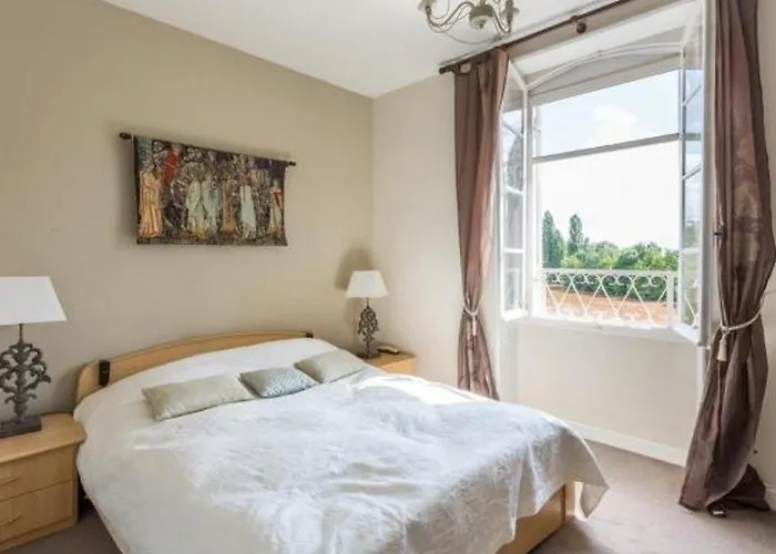 Charmante Maison Xixe Siecle Bord De Vezere - Fr-1-824-6 *